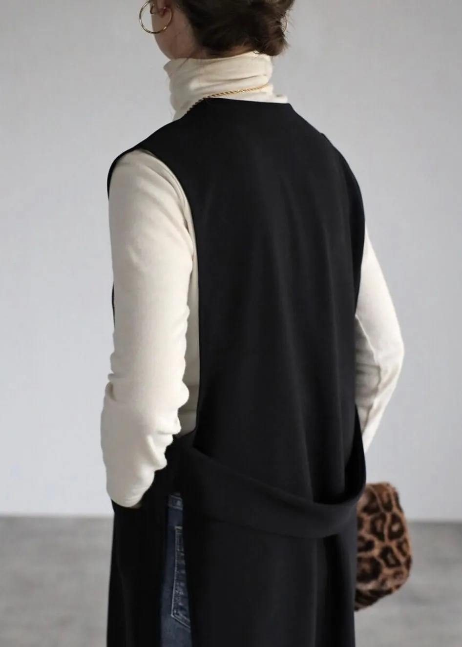 front pocket gilet / black