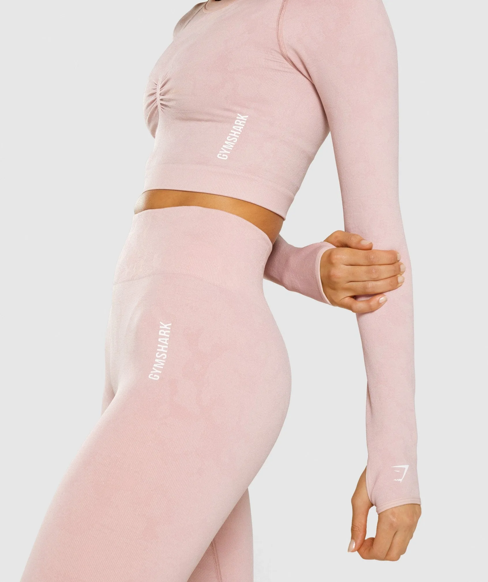 Gymshark Adapt Camo Seamless Long Sleeve Crop Top - Light Pink