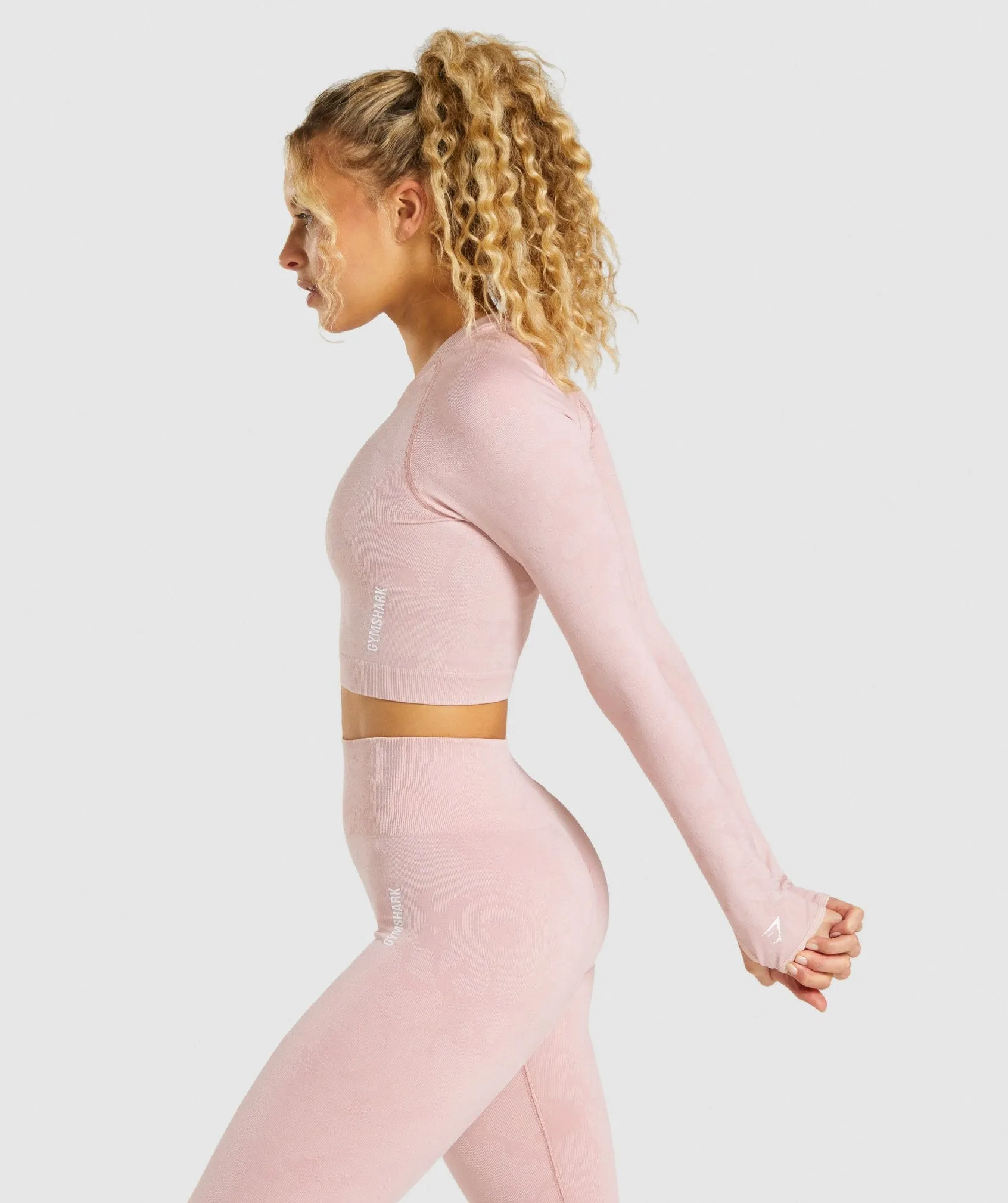 Gymshark Adapt Camo Seamless Long Sleeve Crop Top - Light Pink