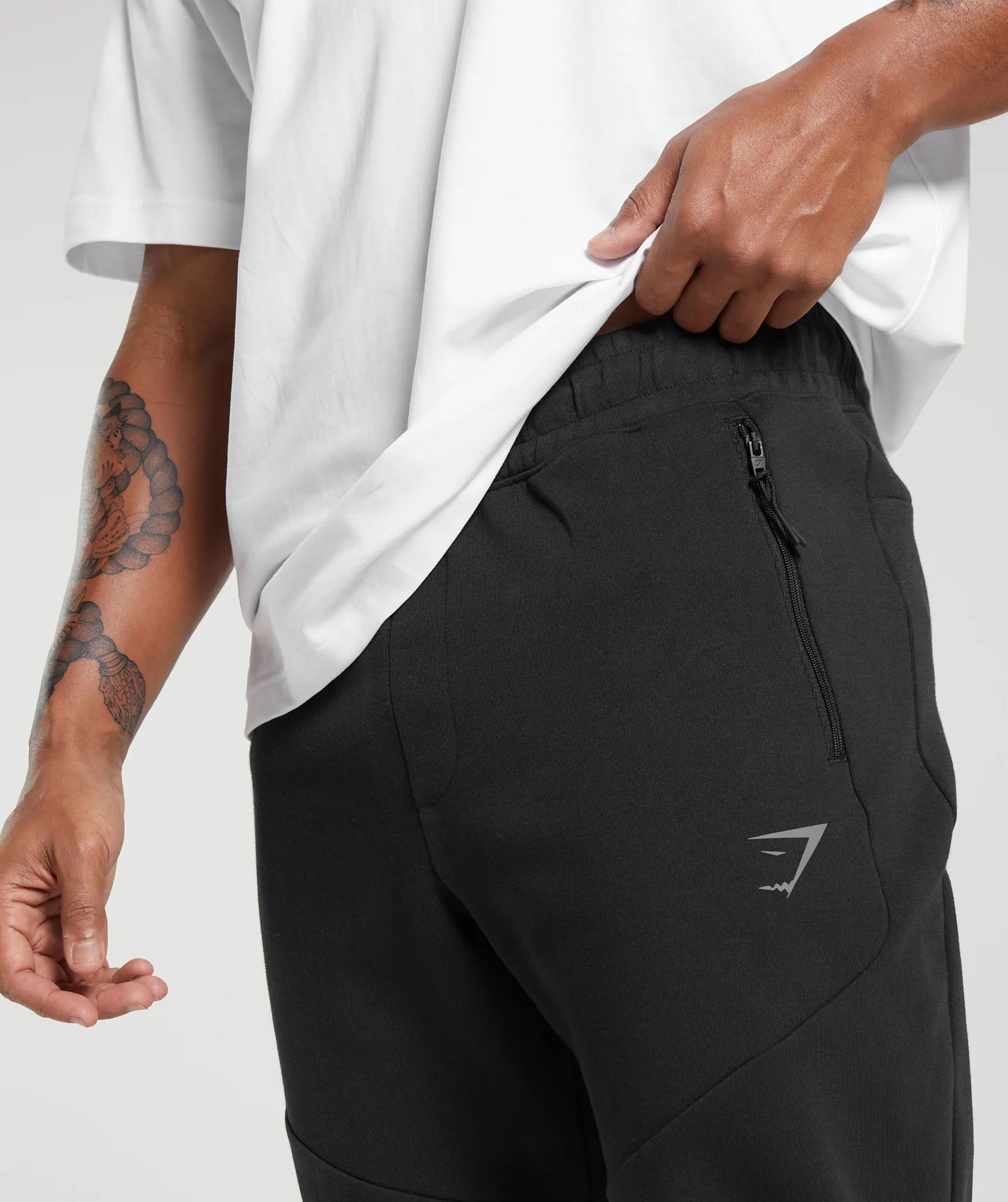 Gymshark Interlock Tech Joggers - Black